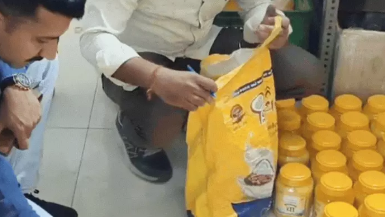 સુરત પોલીસે Adulterated Gheeના કૌભાંડનો કર્યો પર્દાફાશ