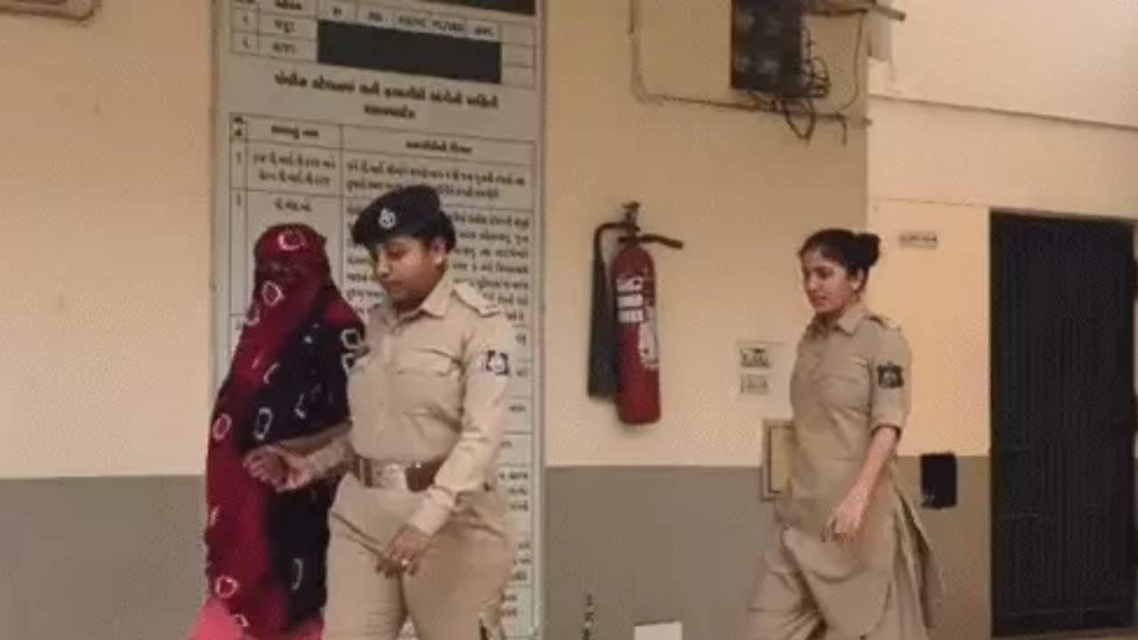 Acid Attackની સુરતની ફેમિલી કોર્ટમાં બની ઘટના