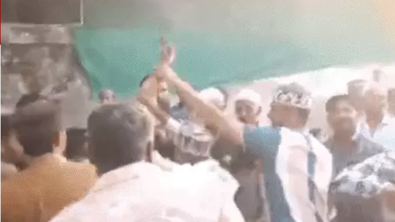 Firing ધોળકાના ઇંગોલી ગામમાં જૂથ અથડામણ વખતે થયું