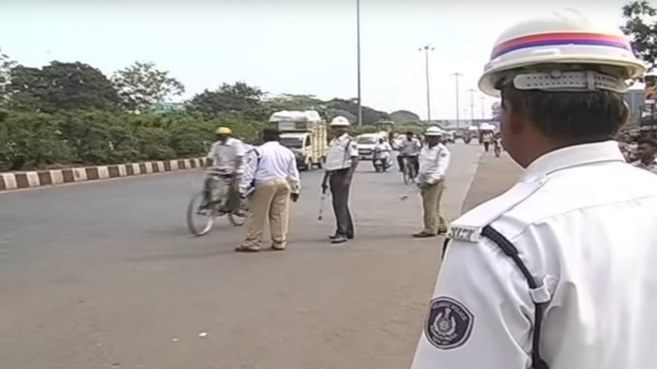 Traffic Policeની અમદાવાદમાં ડ્રાઇવ, 3 કરોડનો દંડ વસૂલાયો