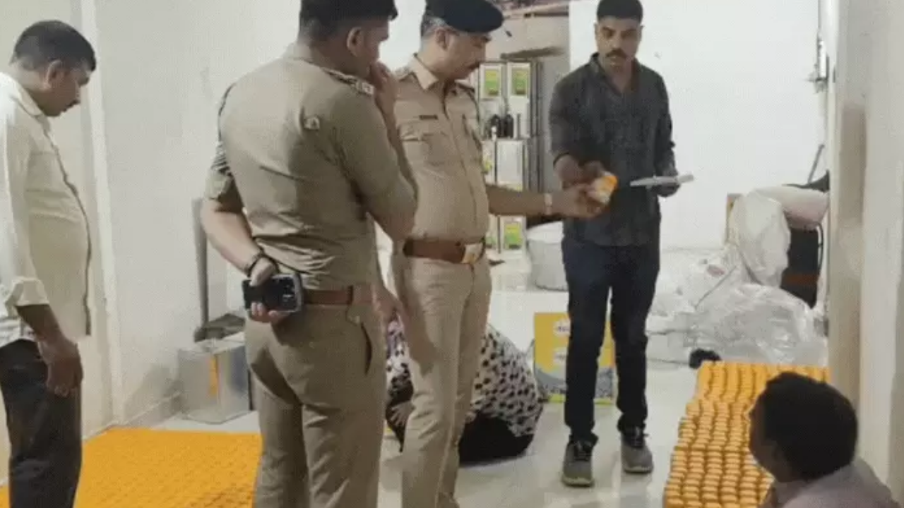 સુરત પોલીસે Adulterated Gheeના કૌભાંડનો કર્યો પર્દાફાશ