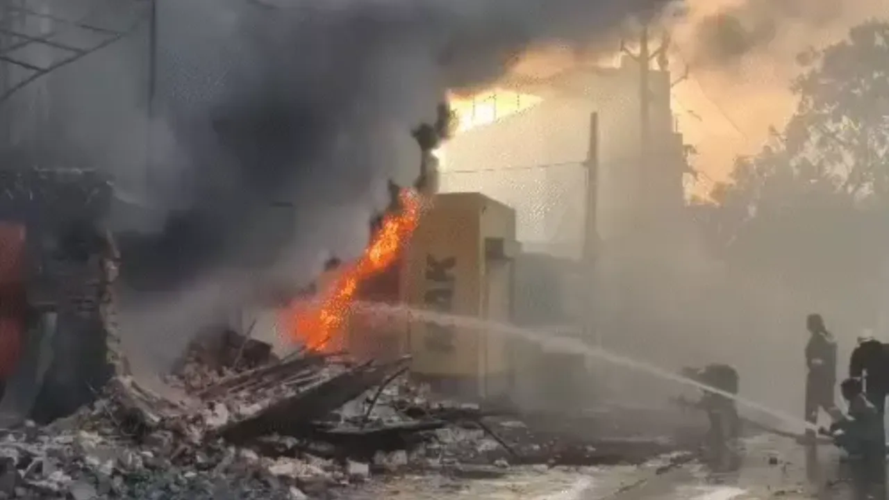 Kalol Oil Godown Fire