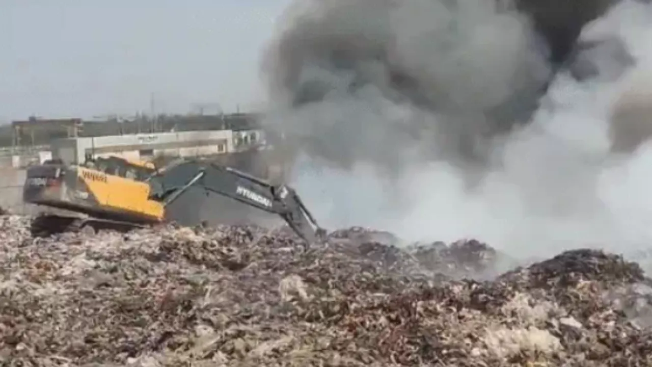 Surat Khajod Dumping Site Fire