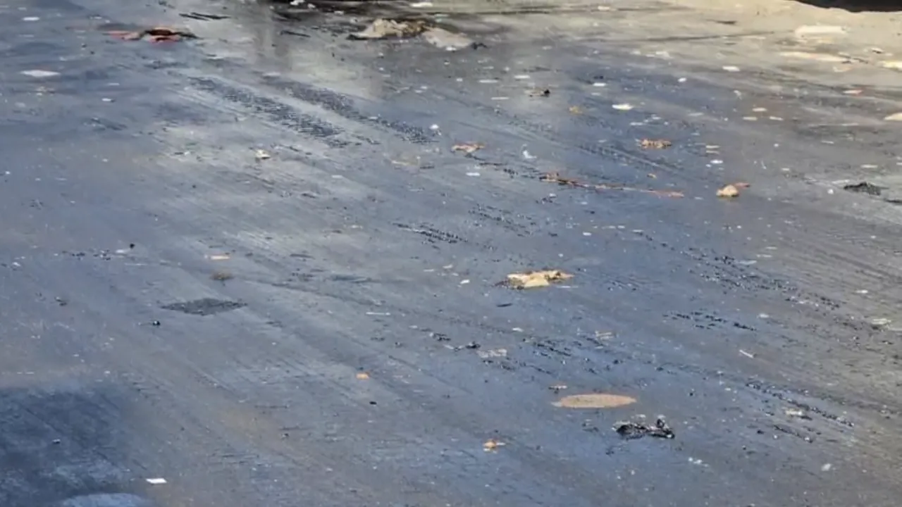 Valsad Navsari Road Melting News