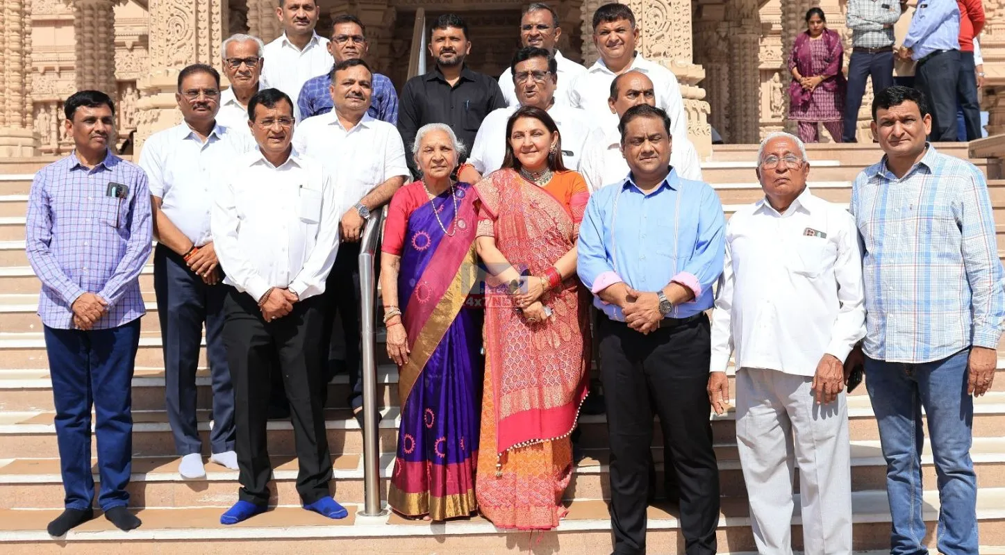 Anandiben Patel. આનંદીબેનનું સ્વાગત, બાવન ગજની ધજા, અનાર પટેલ, ખોડલધામ દર્શન