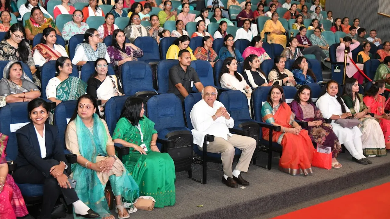 Nari Shakti Vandan Sammelan Gandhinagar