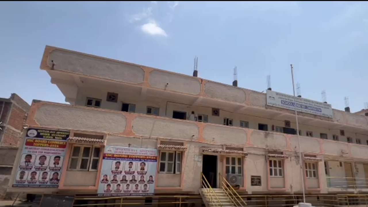 અમદાવાદમાં નિકોલની સ્કૂલે ખોટી રીતે વસૂલી LC ફી