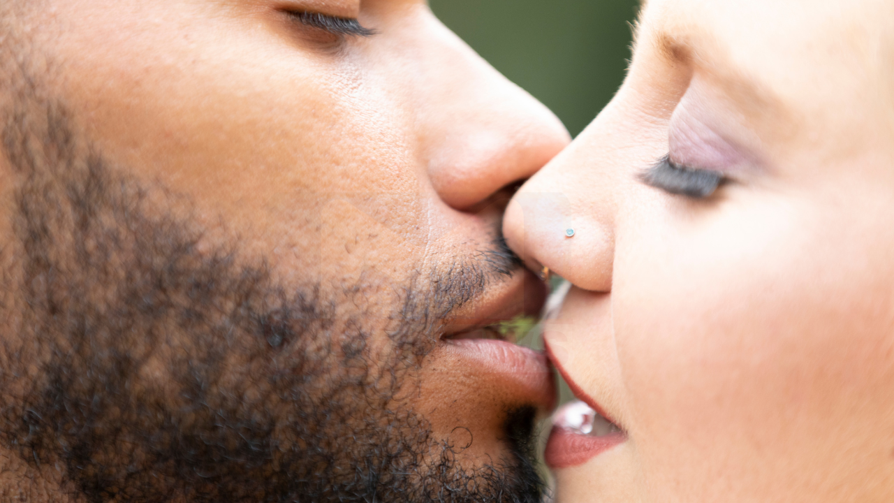Kiss