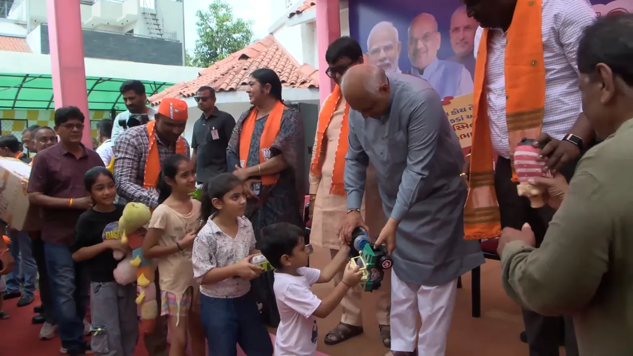 Ramshe Balak Khilshe Balak Campaign