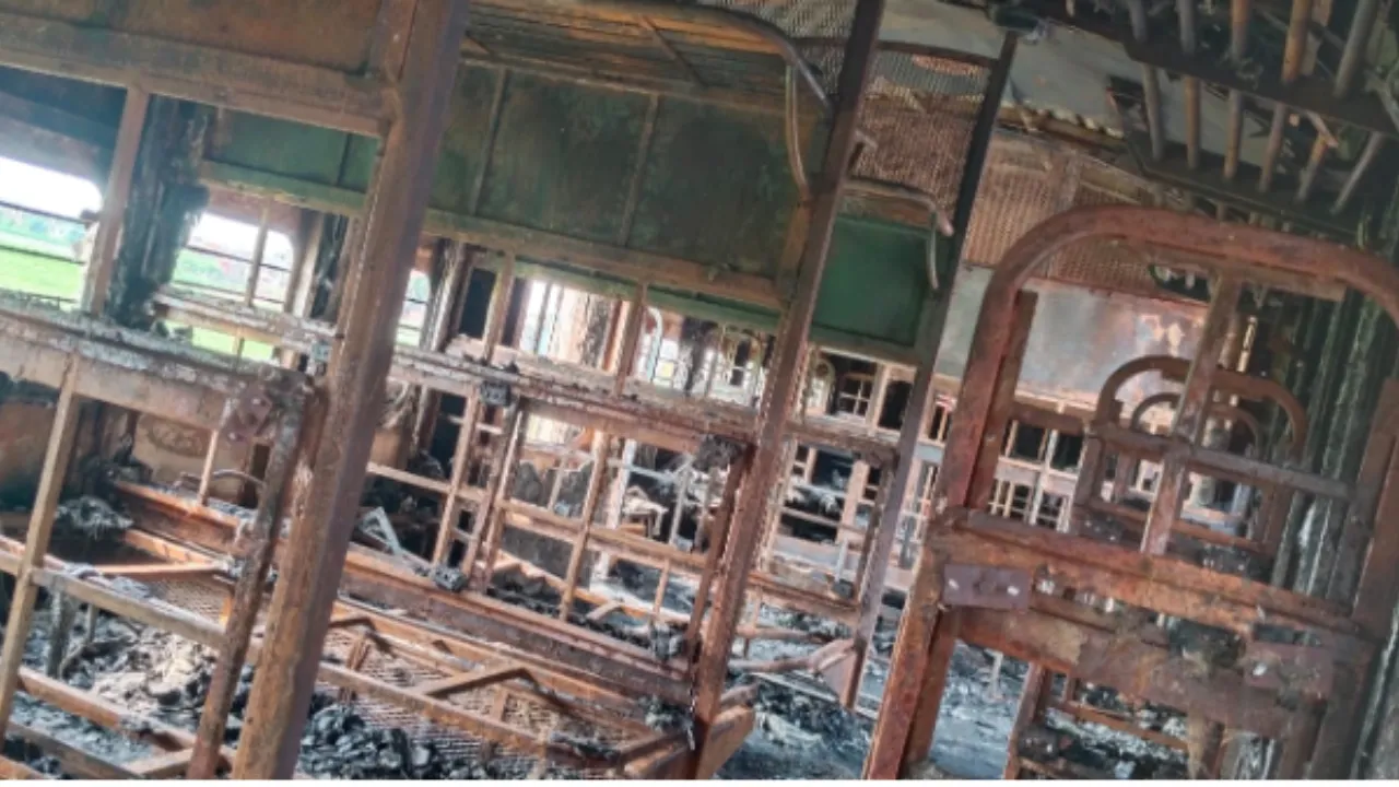 Udhna Express Train Fire Madhubani