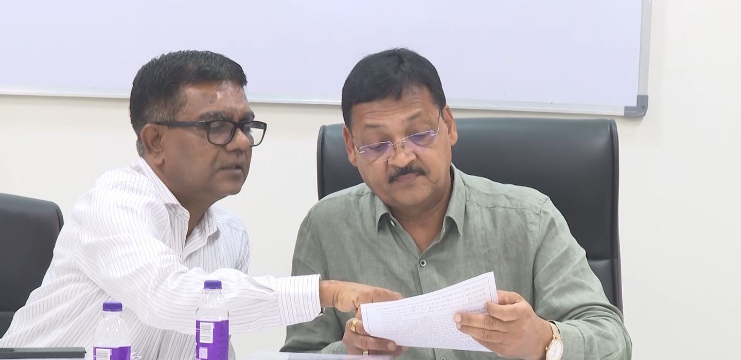 Gujarat Flood Control Cell: મંત્રીની મહત્વપૂર્ણ બેઠક