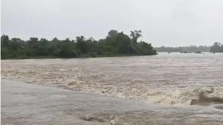 Renewed flood threat in Surat