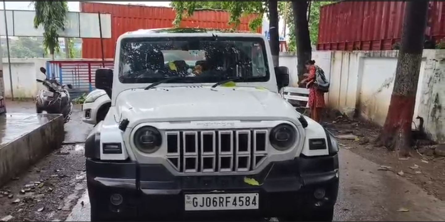 Chikhli Fraud Case: ફેસબુક પરથી થયો મોટો ફ્રોડ