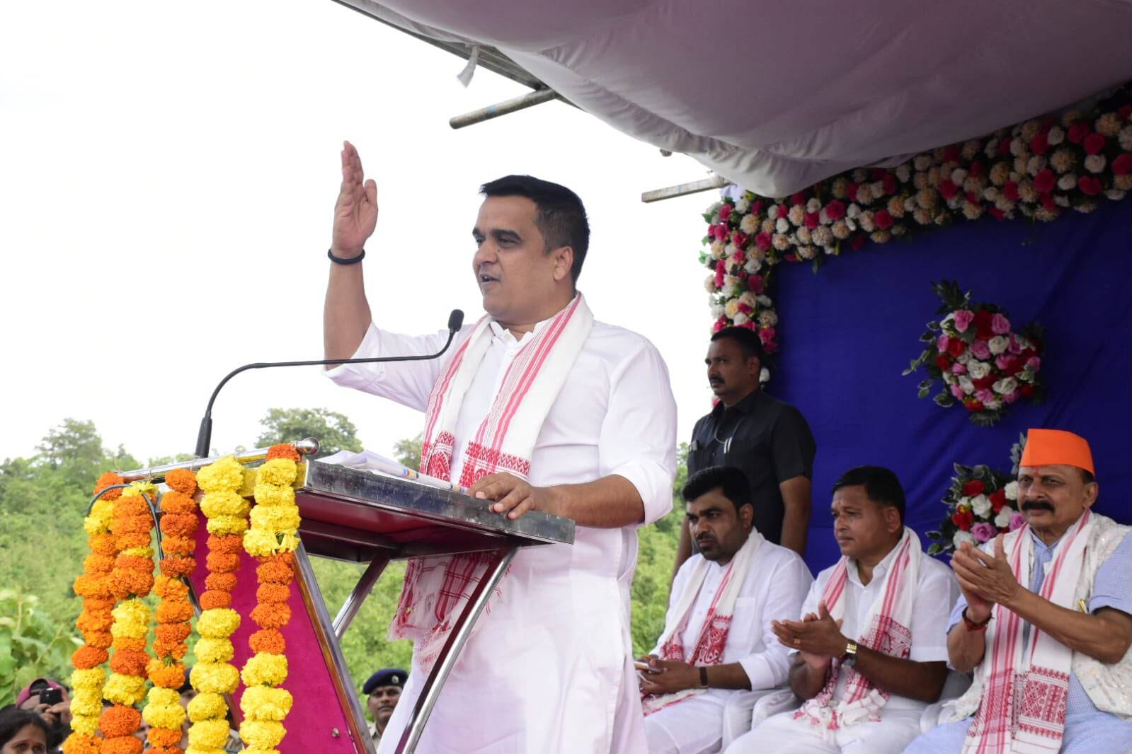 Ek Ped Maa Ke Naam 3.0: 4 હજારથી વધુ લોકોએ કર્યું વૃક્ષારોપણ