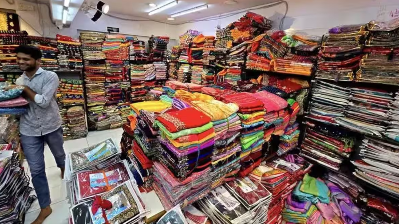 Surat Textile Industry: સુરતની 425 પ્રોસેસિંગ મિલો પર મોંઘવારીનો BIG Blow, ઉદ્યોગમાં ભારે ચિંતા
