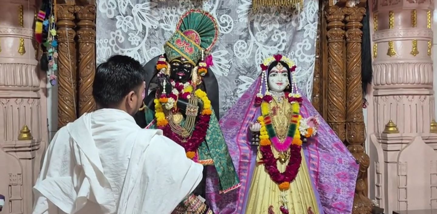 પ્રાચીન સમયના સિક્કાઓ અને ભગવાન શ્રીકૃષ્ણની ભક્તિનું સંયોજન ભક્તો માટે વિશેષ આકર્ષણ