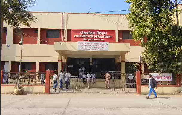 Reliance Engineer Wife Suicide