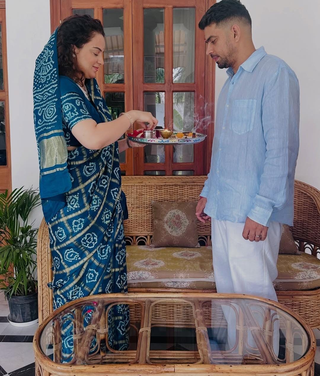 Kangana Ranaut Rakhi: કંગનાએ ભાઈને બાંધી રાખડી