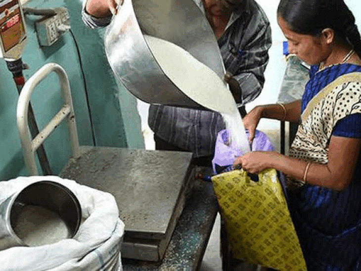 Ration Distribution: રાશન લેવા ગયા પણ સર્વર બંધ