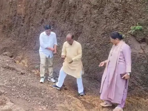 Rajpipla Junaraj Road Washed Away