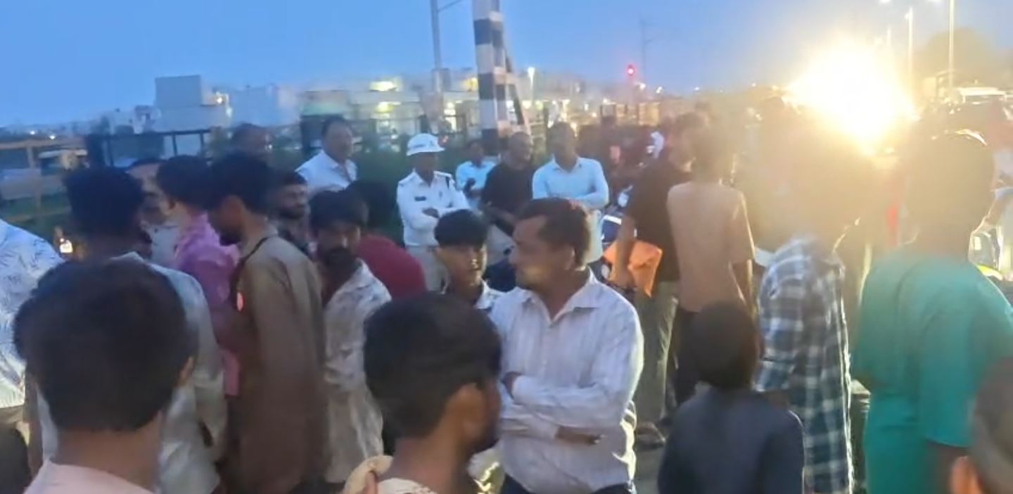 Ranchhodnagar Protest: રસ્તા-ડ્રેનેજના અભાવે ચક્કાજામ