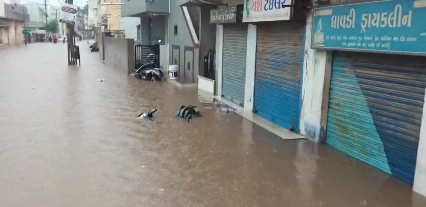 Gujarat Heavy Rain: મોરબીથી ખેડા સુધી જળબંબાકાર