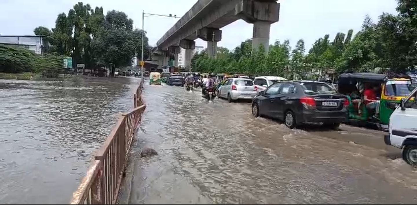 Heavy Rain Flood: કરોડોના વિકાસકામ ધોવાયા