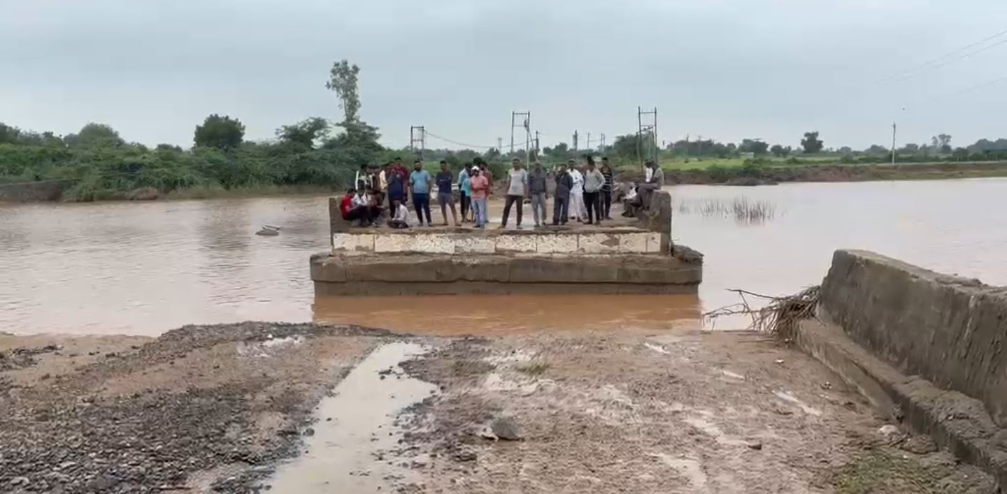Heavy Rain Flood: કરોડોના વિકાસકામ ધોવાયા