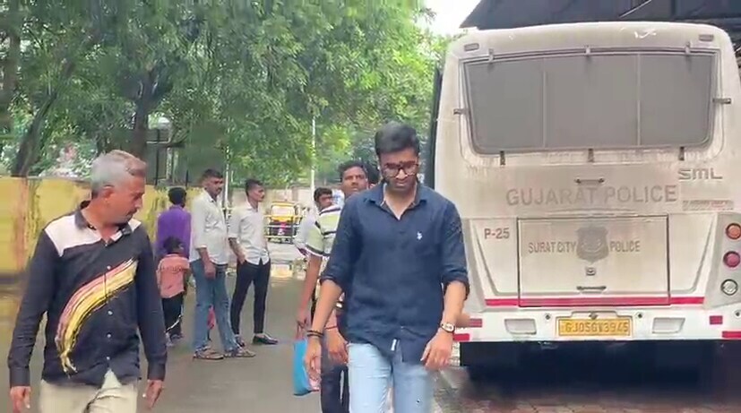 Dumas Farm House Raid: 8 મહિલા સહિત 22 લોકો કસ્ટડીમાં