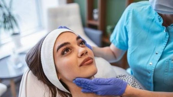 એકસાથે છ Cosmetic Surgery આખરે જીવલેણ નીવડી!!