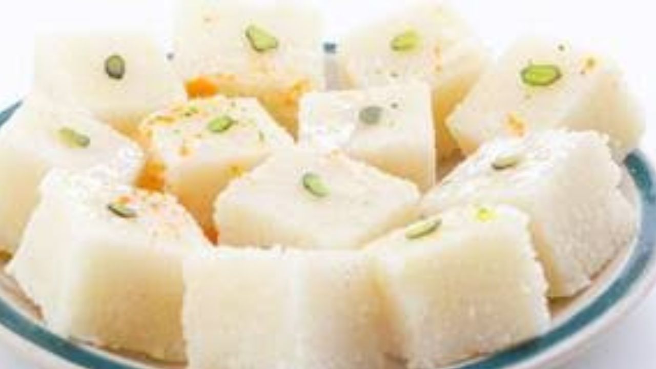 તાજા નારિયેળની બરફી