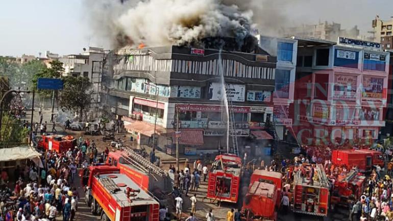 Surat Fire Incident: સુરતમાં આગ કેમ? તક્ષશિલાથી ટેક્સટાઇલ માર્કેટ સુધીનું વિશ્લેષણ