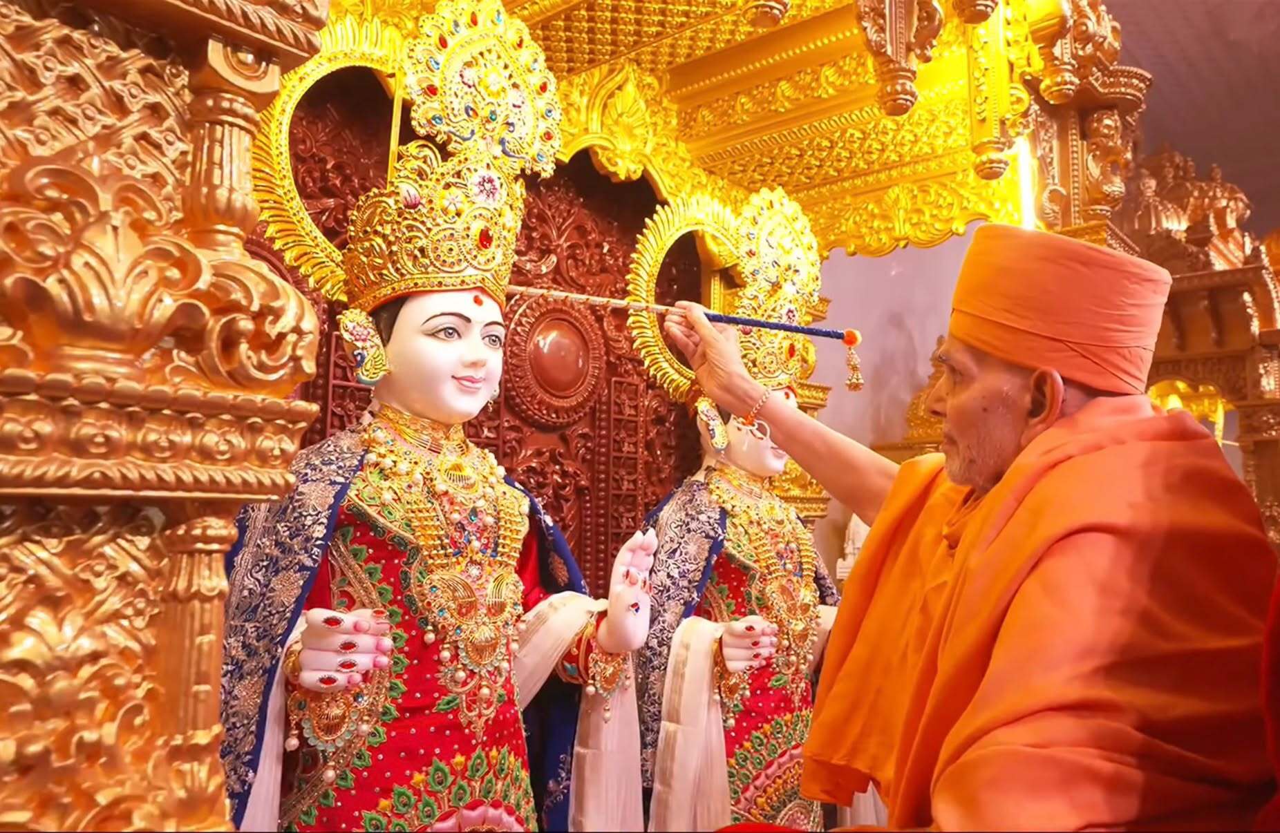 BAPS Eiffel Tower controversy: BAPSનો પેરિસ કાર્યક્રમ અને વિવાદની સંપૂર્ણ કહાની