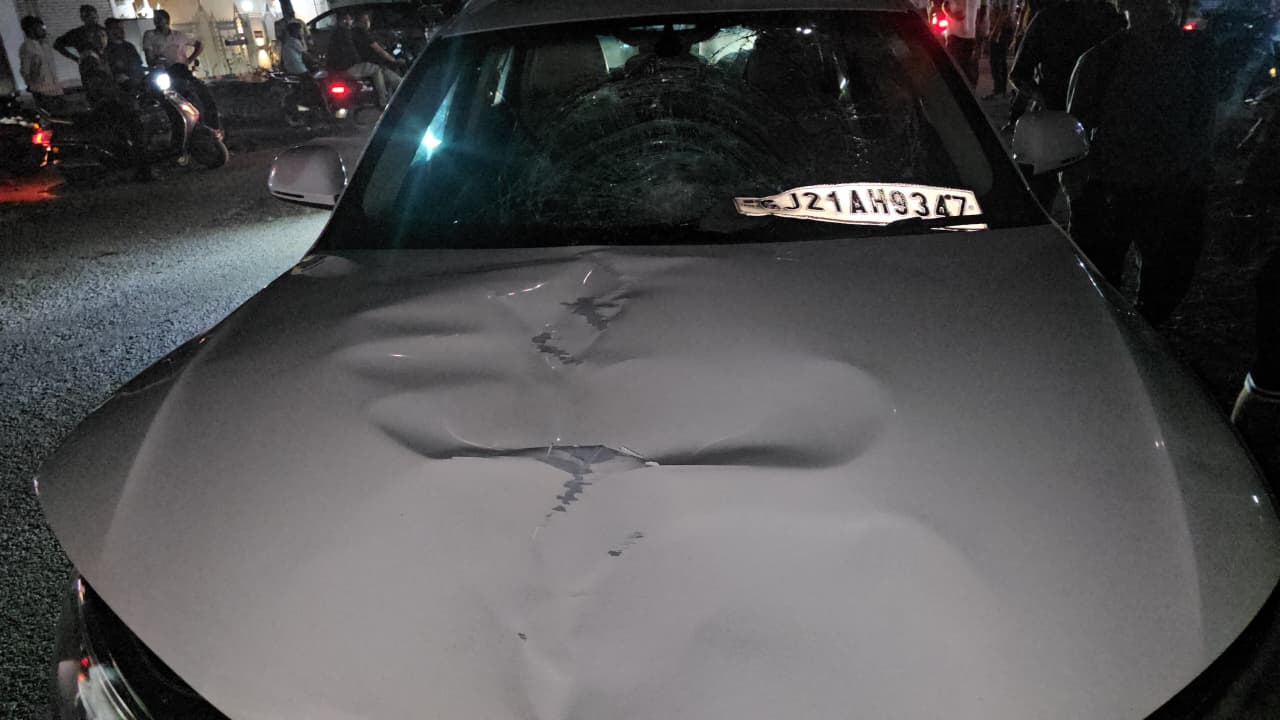 Navsari Eru Road Accident