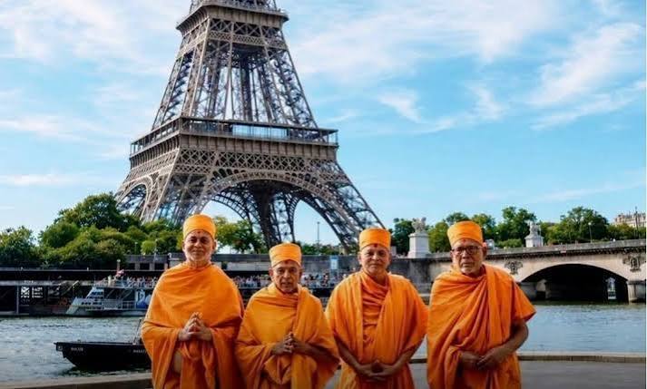 BAPS Eiffel Tower controversy: BAPSનો પેરિસ કાર્યક્રમ અને વિવાદની સંપૂર્ણ કહાની