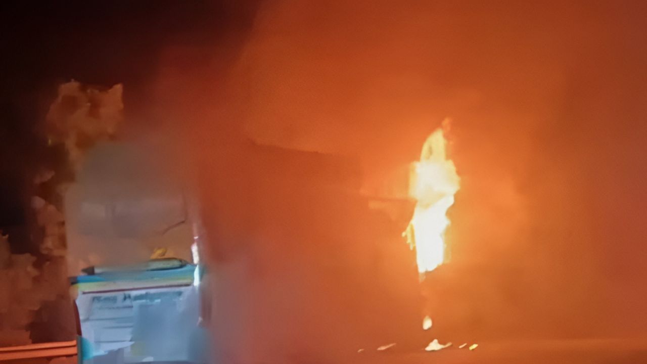 Yamuna Expressway Bus Fire: યમુના એક્સપ્રેસવે પર બસમાં આગ