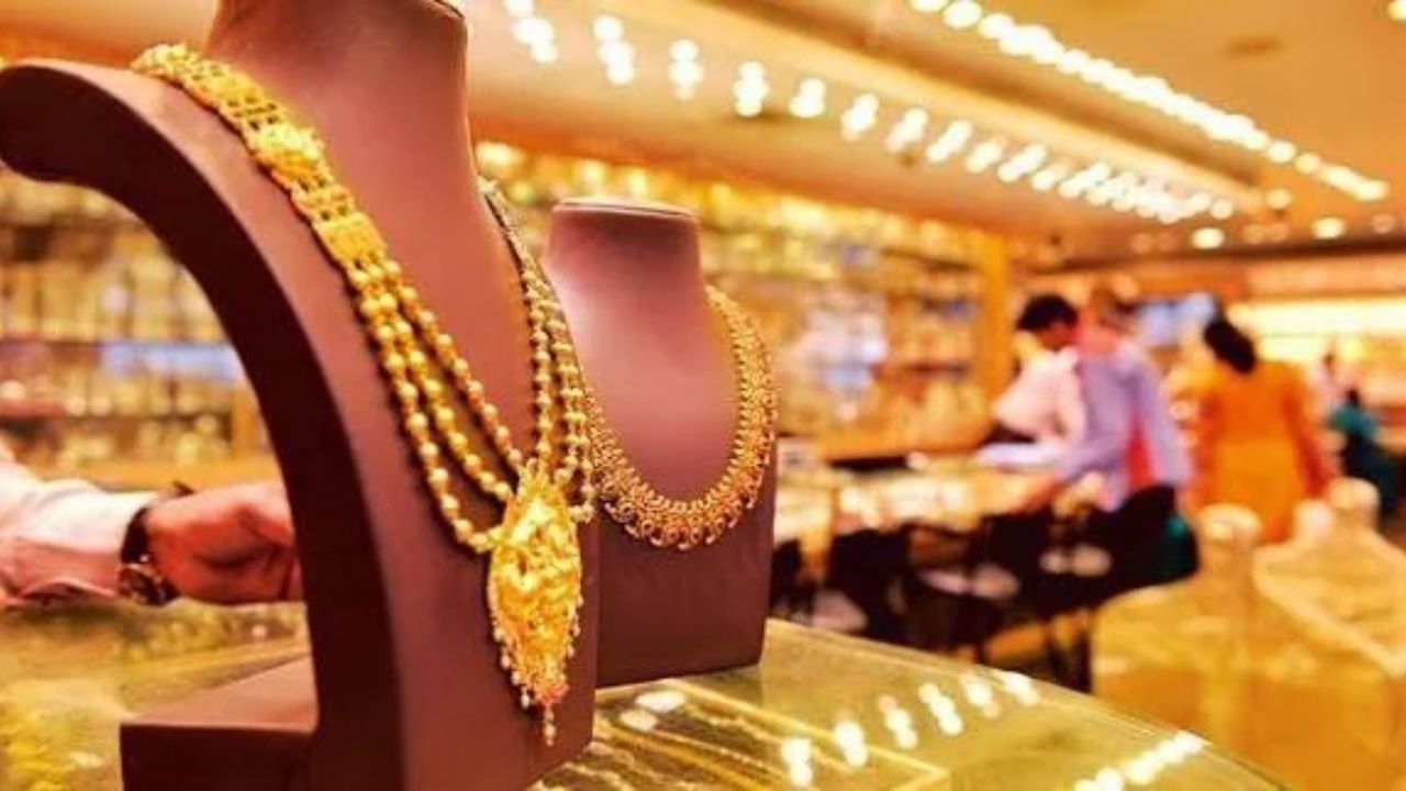 Silver Price Crash: ચાંદી ₹2.26 લાખ સસ્તી, સોનામાં પણ ઘટાડો