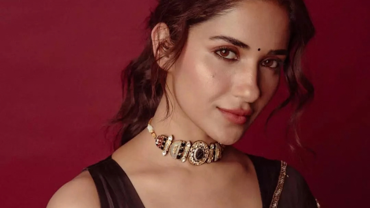 Ruhani Sharma: કોણ છે એક્ટ્રેસ? વિરાટ કોહલીને કહ્યું હતું ‘જીજુ’