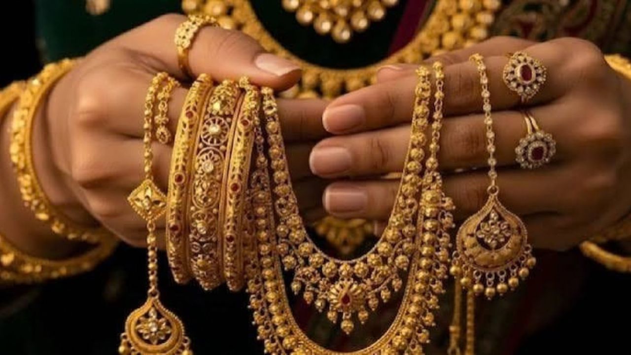Gold Silver Price Today: સોનું ₹5,500 મોંઘું, ચાંદીમાં ઉછાળો