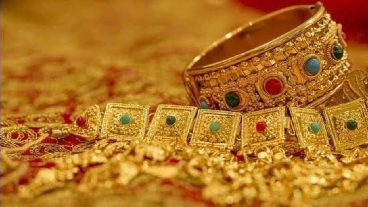 Gold Silver Price Today: સોનું ₹5,500 મોંઘું, ચાંદીમાં ઉછાળો