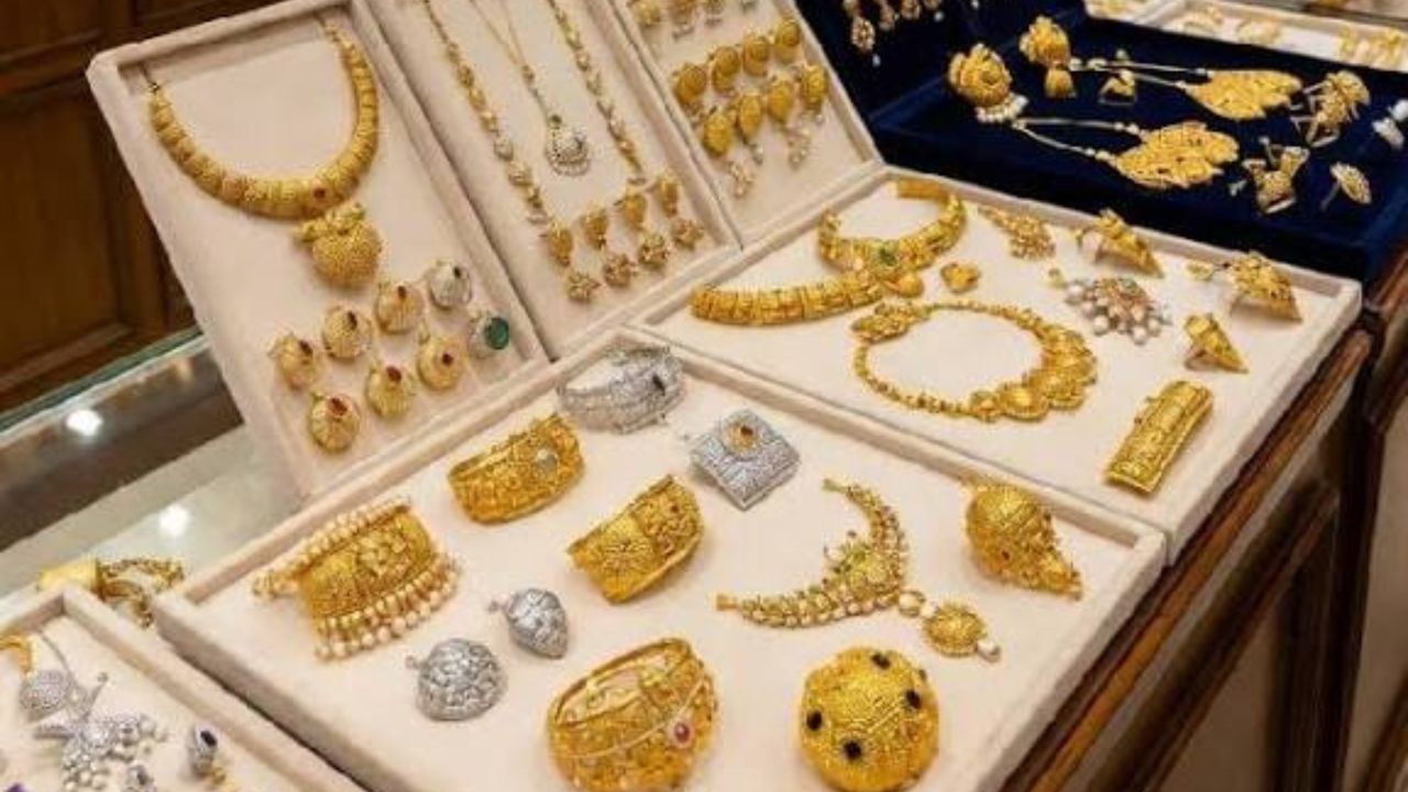 Gold Silver Price Today: સોનું ₹5,500 મોંઘું, ચાંદીમાં ઉછાળો