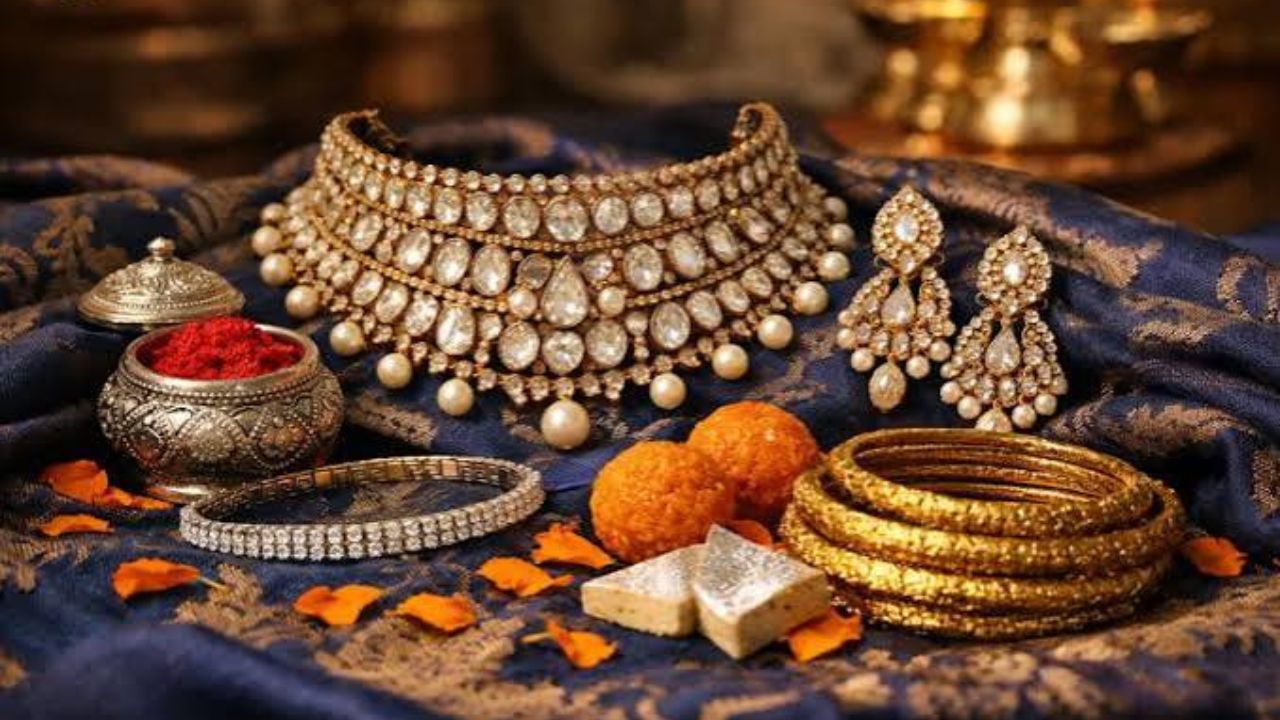 Gold Silver Price Today: ચાંદી 6 મહિનાના નીચલા સ્તરે, સોનું પણ સસ્તું