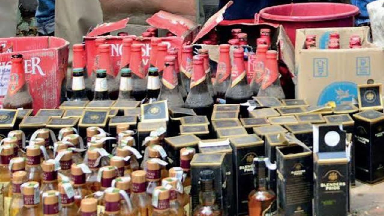 Mehsana Liquor Raid: મહેસાણામાં દારૂના બે દરોડા, રૂ.7.84 લાખનો મુદ્દામાલ જપ્ત
