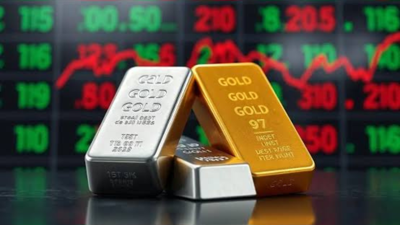 Gold Silver Price: દિવાળી પહેલાં સોનું ₹14 હજાર સસ્તું, ચાંદીમાં મોટો ઘટાડો; હવે ખરીદવું કે રાહ જોવી?