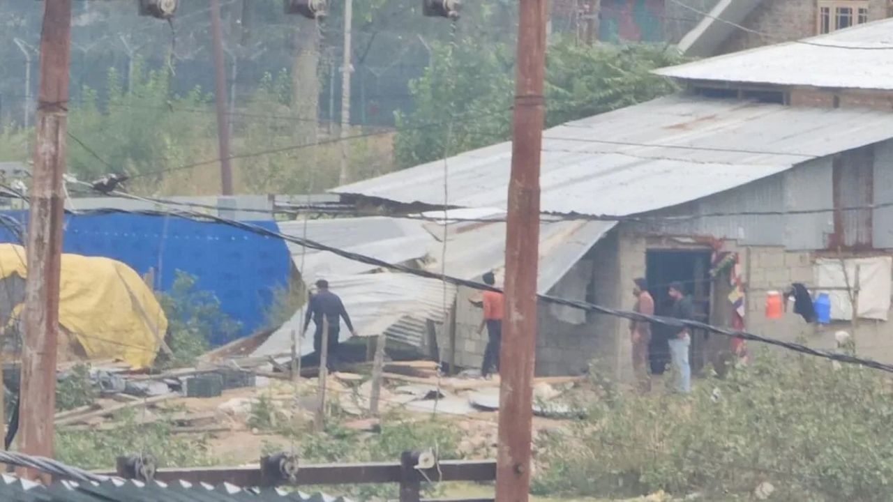 Afzal Guru In-Laws Land Encroachment: બારામુલ્લામાં ગેરકાયદે શેડ હટાવાયો