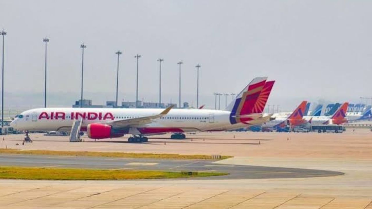 indira gandhi airpot